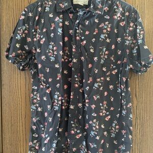 Aeropostale Black Short-Sleeve Floral Button-Down Shirt